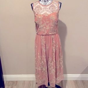 🌸🌷Pink Lace Overlay Dress💐🌼